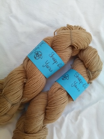 laines teintes main teinture végétale avoca sheep and co yarns marron nylon laine (2)